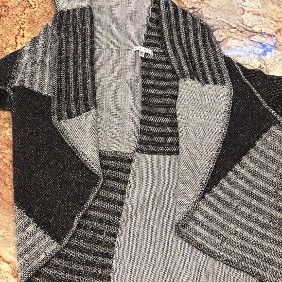 Cabi Shadow XL Patchwork Shawl Collar Chunky Knit Cardigan Sweater Black/White - Picture 3 of 15